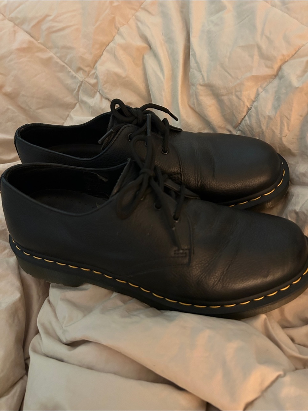 Men’s classic Dr Martens